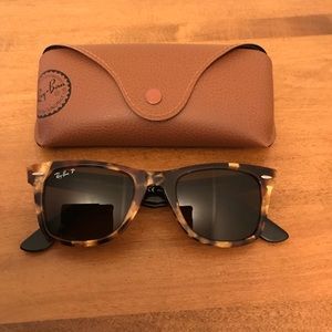 Ray-Ban Original Wayfarer Sunglasses with case